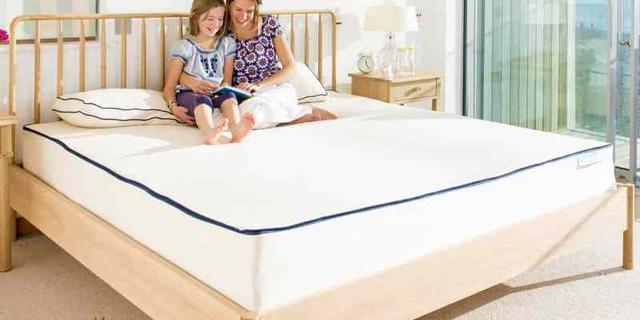 Una Organic Delux mattress image on Mattress Zone UK